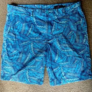 Vibrant Blue/Green Vineyard Vine shorts